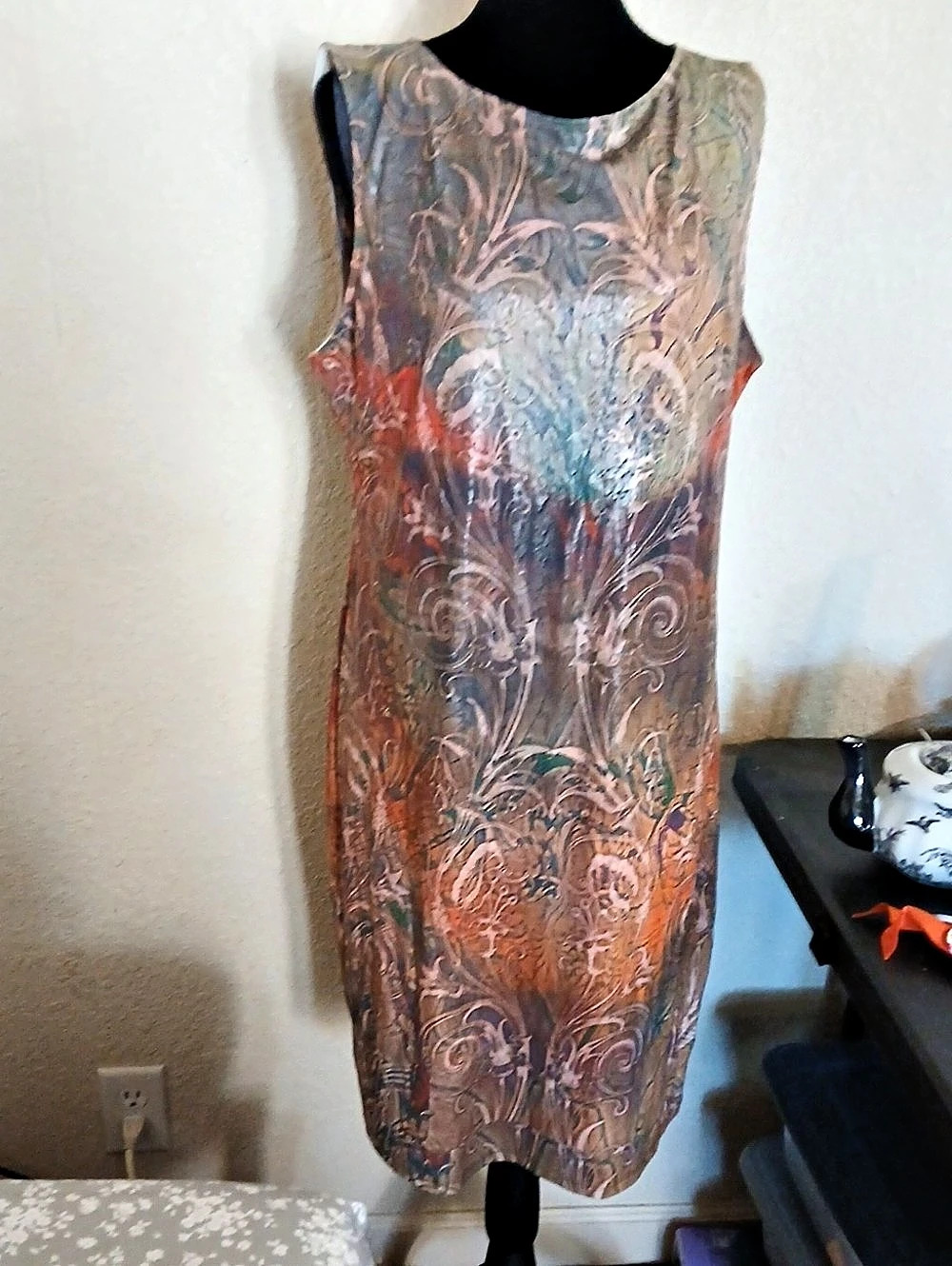 Pyramid Collection Floral Dress in Multicolor Large Like New. Worn Once. (L)